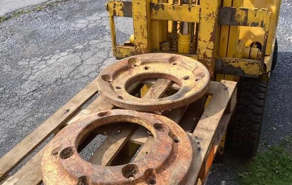Tractor wheel weight